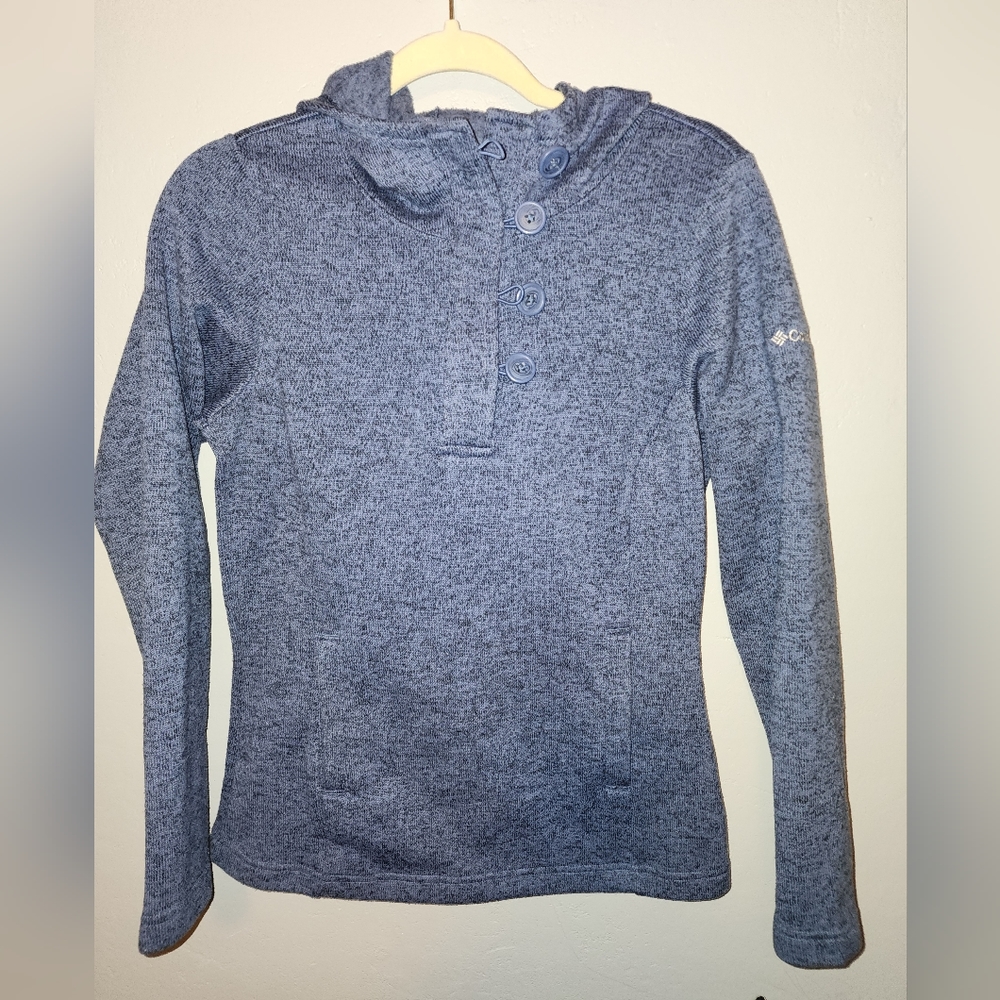 COLUMBIA blue sweater with chunky buttons